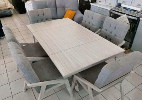 cropped comedor 1.jpg
